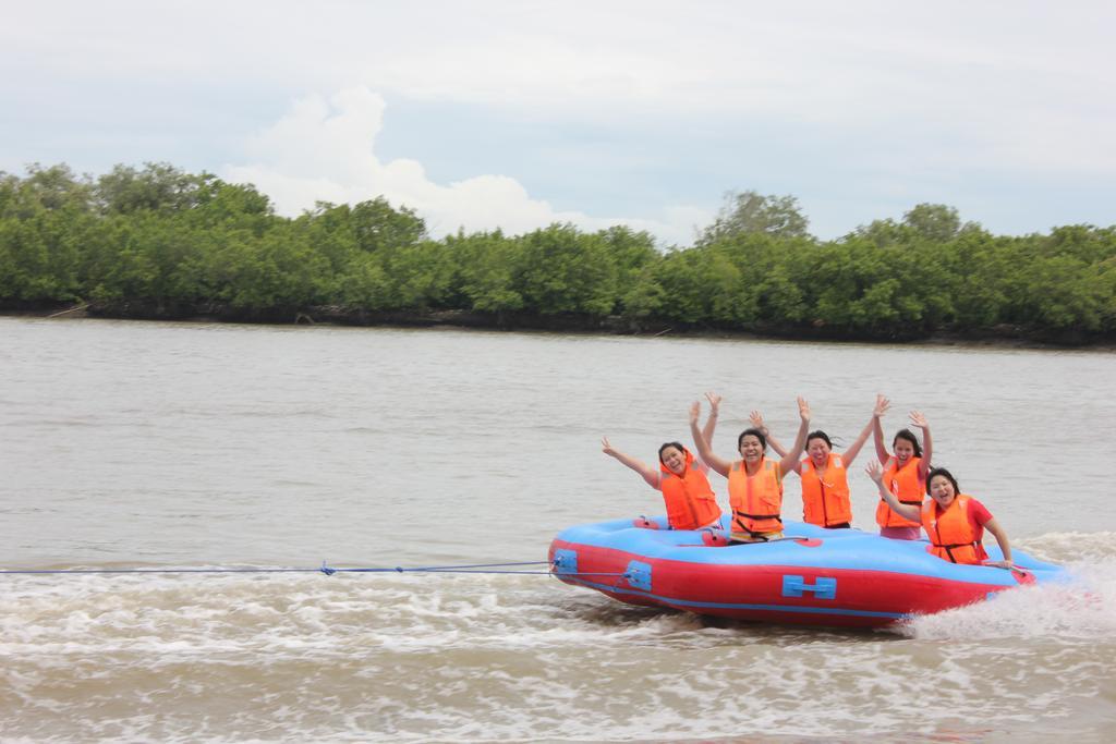 Siba Island Resort Medan Buitenkant foto